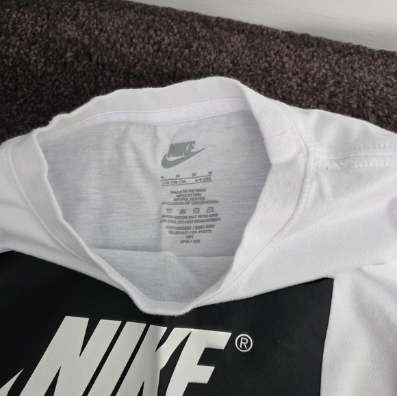 Nike Boys Shirts and Shorts Bundle size 5-6 - Picture 2 of 6
